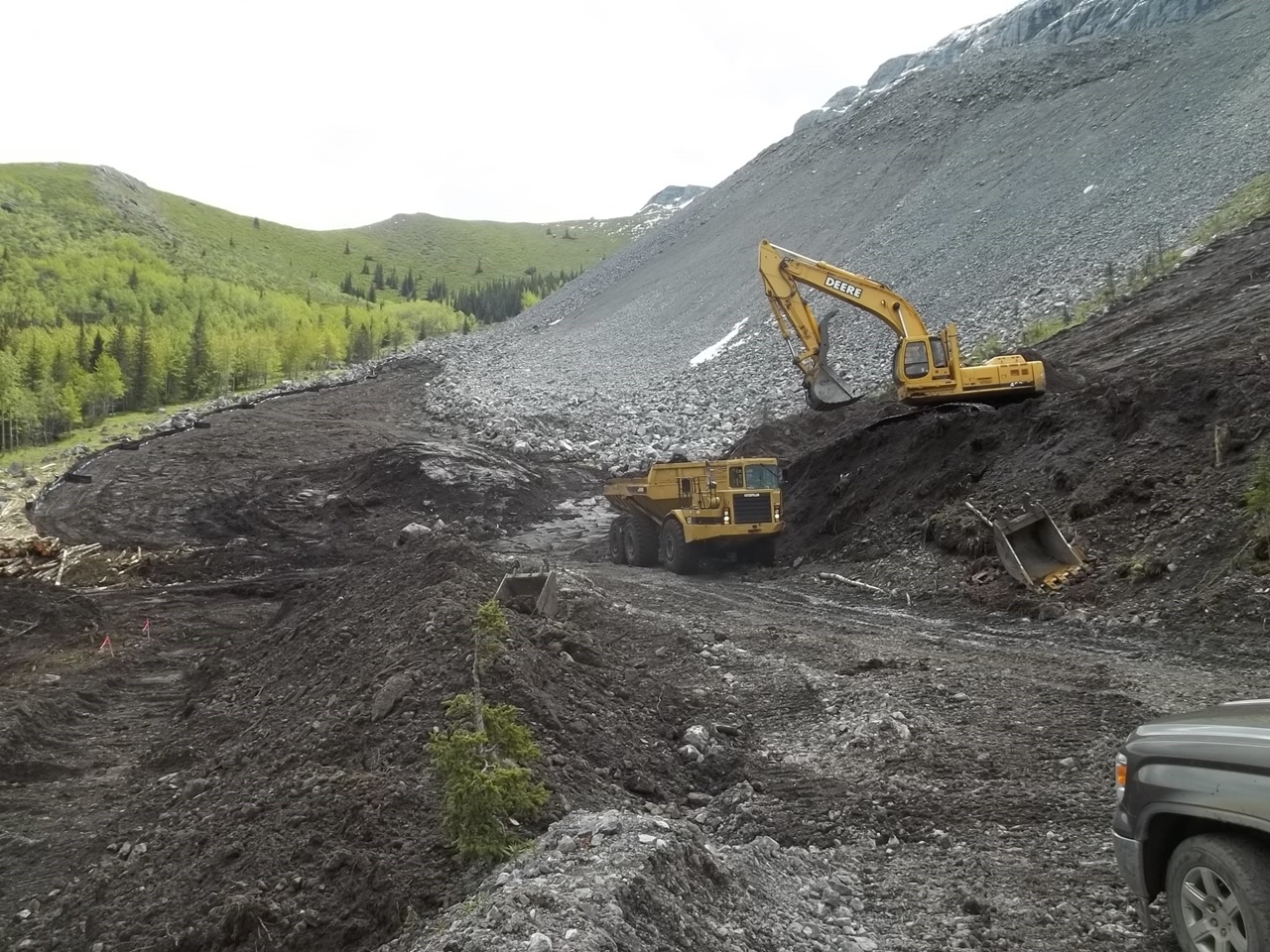 Construction & Environmental<br />
Monitoring